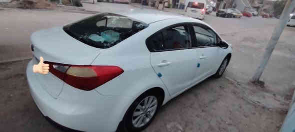 السلام عليكم كيا سيراتو موديل 13 شكل 14 
خليجي نص فول بيها صبغ شبر وشوية بطرف البنيد  بدون نواقص السيارة وجاهزة رقم شمالي 
ماشية 241 الف كم
السعر 118  وبيها مجال 
للاستفسار ***********
