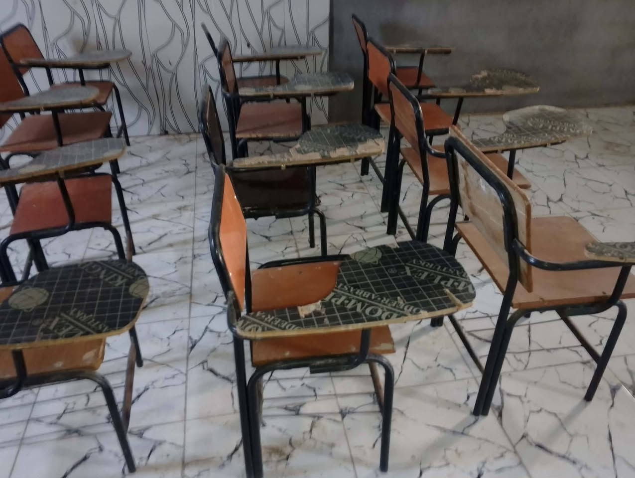 ١٦ استول ب ١٣ الف الواحد


**إذا كنت صاحب هذا الإعلان وتريد حذفه لأي سبب، رجاءا أرسل رسالة إلى الدعم الفني**