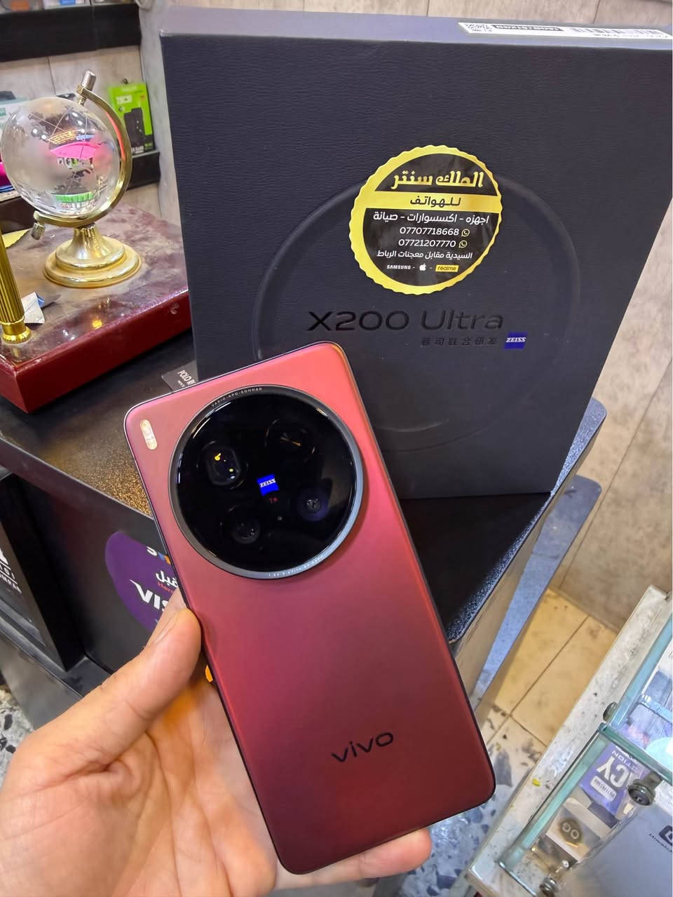 عملاق التصوير
فيفو x200 الترا
الذاكرة 512/16+16
المعالج sd 8 elite
الكاميرا 200+50+50
البطارية 6000
شاحن 90 واط

نظافة الجهاز 100
بطارية 100
ملحقات كاملة

السعر 1175،000 /اسعار ثابتة
الملك سنتر/السيدية
*********** بغداد, العراق
