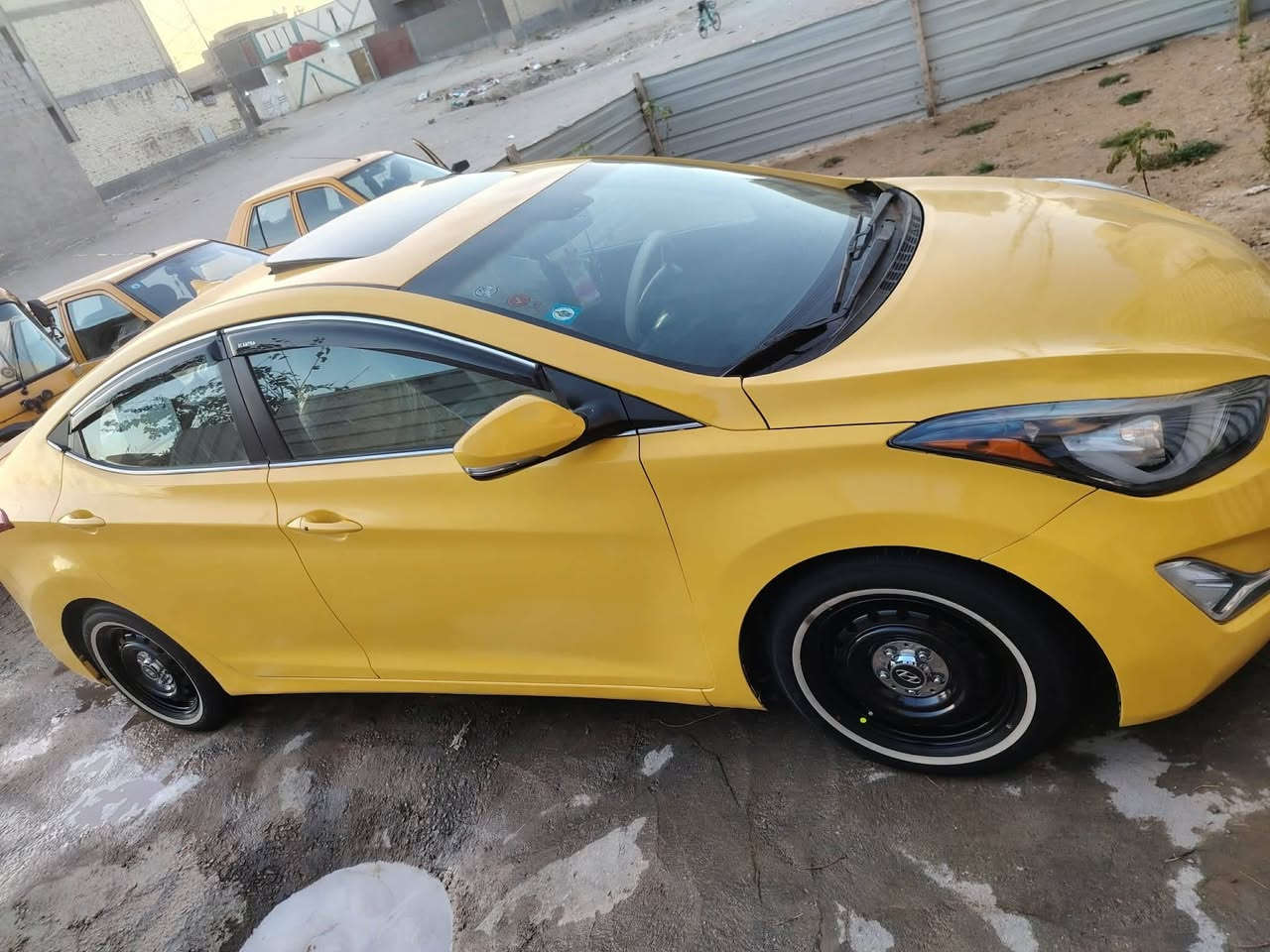 السلام عليكم انتره موديل ١٦ لمتد فول موصفات سياره نضيفه كبل للشغل مكينه جديده كير جديدمنضومت تبريد جديد كهربايات جديده تخم تاير جديد كله جديده السياره متعوب عليه الله شاهد حدثه بنيد خارجي مبدل الباقي ليبل واحد مكاني كربلاء امن الداخلي سعره ١٢٥ ورقه وبيه مجال حق الجيه للستفسار ***********

