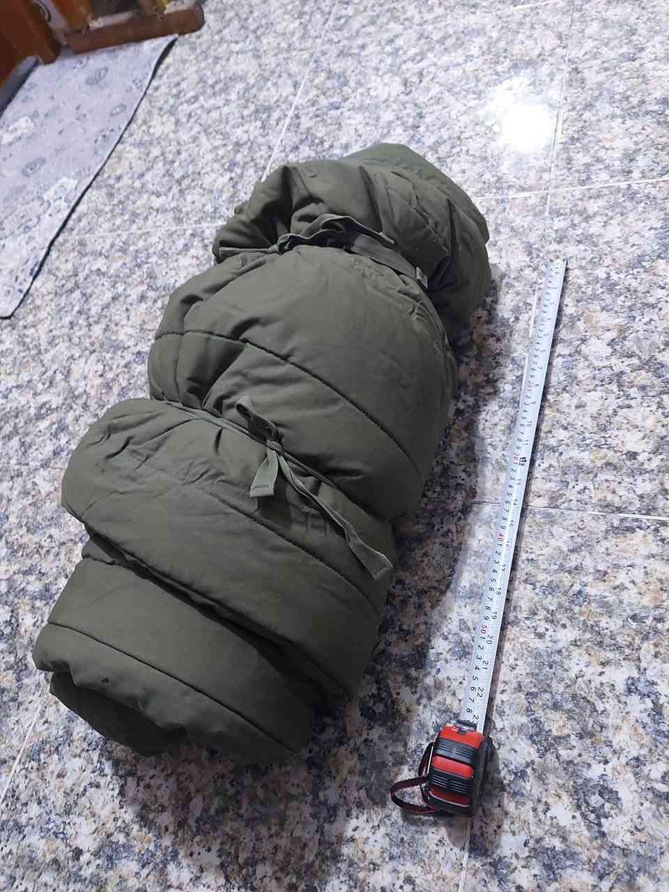 السلام عليكم
Sleeping bag 
حقيبة نوم او كيس نوم عسكري امريكي الطول ٢ متر من الداخل حراري ومن الخارج مطري يتحمل درجة حرارة  -10 يحوي سحاب مدمج للفتح من الداخل والخارج ويستطيع تحمل شخص طوله ١٩٠ سنتم ووزن ١٣٠ كيلو 
السعر المطلوب ٥٠ الف دينار 
المهتم يراسلني خاص


**إذا كنت صاحب هذا الإعلان وتريد حذفه لأي سبب، رجاءا أرسل رسالة إلى الدعم الفني**