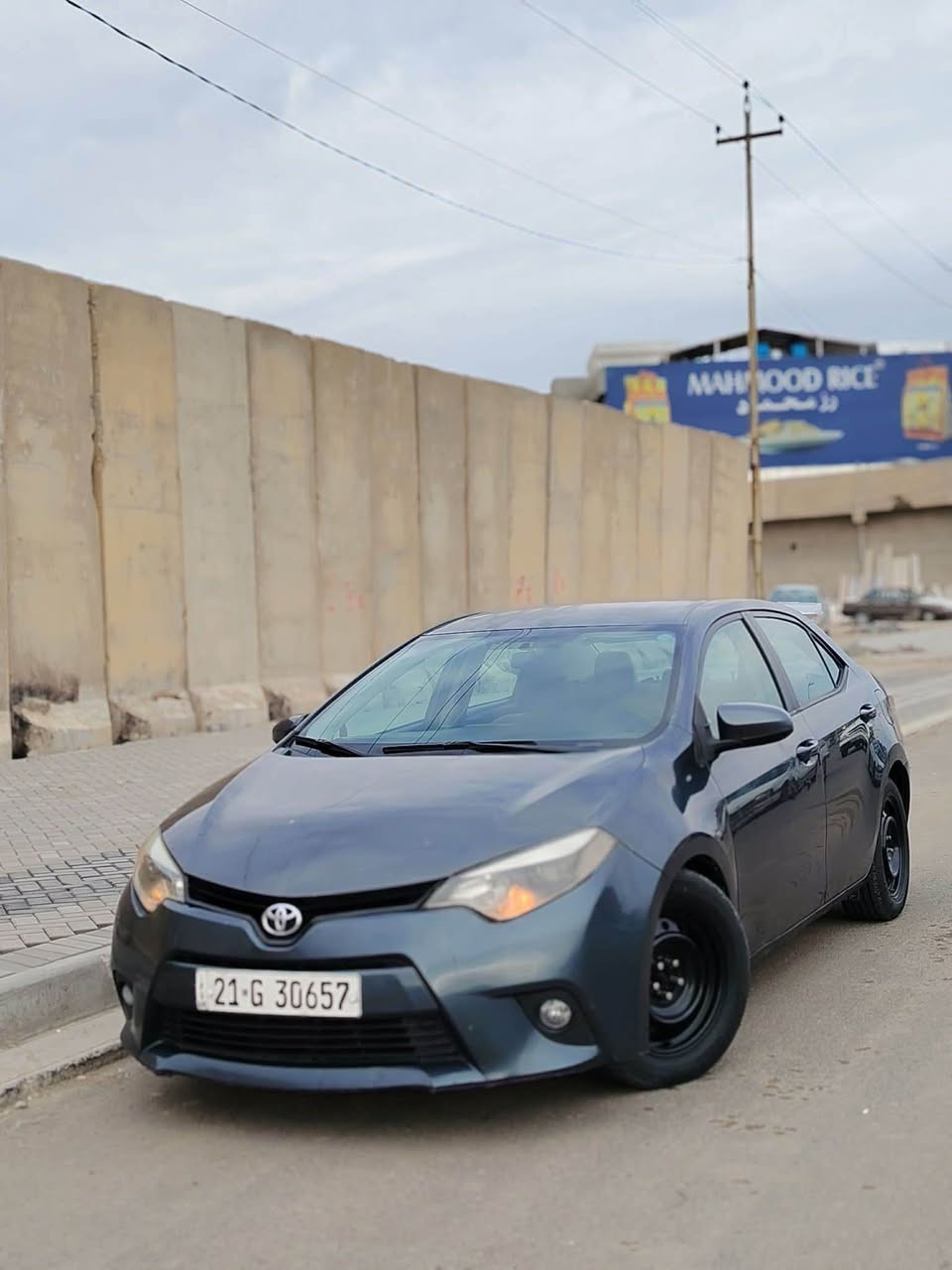 السلام عليكم 
كورلا موديل ٢٠١٤ بها خمس قطع صبغ اشويه راس شاصي معمر طرق سائق بعد كل جسم سياره بشرط 
 كير محرك شرط بدون اي عيب رقم سنويه جديد لحد ٢٩
سعر ١٠٢ 
رقم موبايل *********** كركوك, العراق
