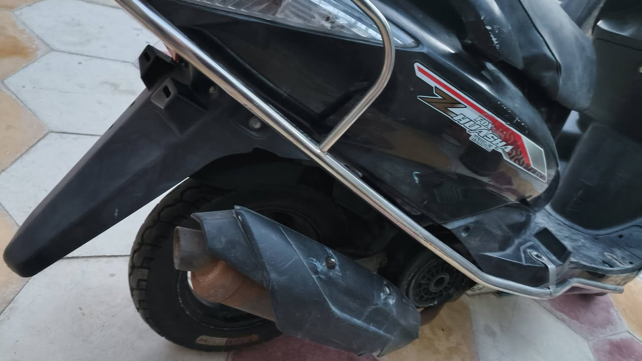 السلام عليكم دراجه للبيع ثعلب صيني غسلتها وطفت ابيع كوم حديد ***********
