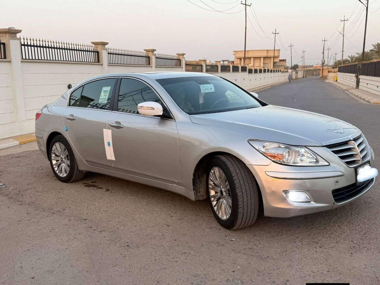 للبيع جنسزز2009امريكي فول مواصفات محرك كير مكفولات تبريد كهربائيات محرك 8سلندر بغداد دولي باسمي السعر112وبيها مجال مكان السياره صلاح الدين بلد *********** //***********
