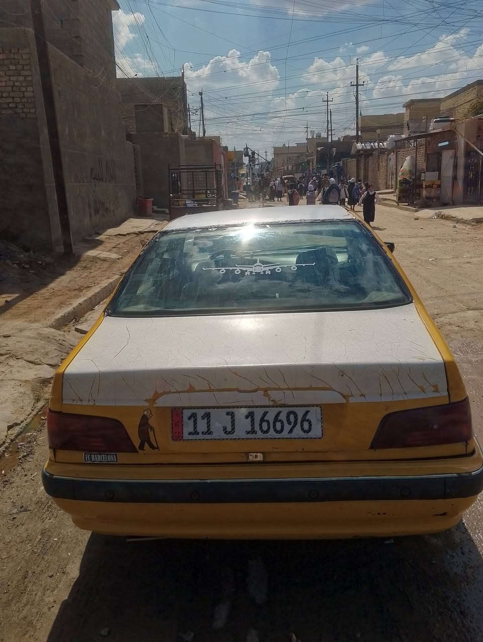 السلام عليكم  روا ٢٠٠٨ رقم انكليزي بأسمي سنوية ٢٠٢٩ كير ومحرك كورله تخم تارير لايت زنون عالي ناصي  كهربائية كله شغاله،،،،، السياره بيه نواعم  يعني يده مال باب والجامه يم السايق ماتصعد ولا تنزل،،، السعر 22  وبيه مجال  مكاني بغداد مدينة الصدر حي طارق،،،، ***********
