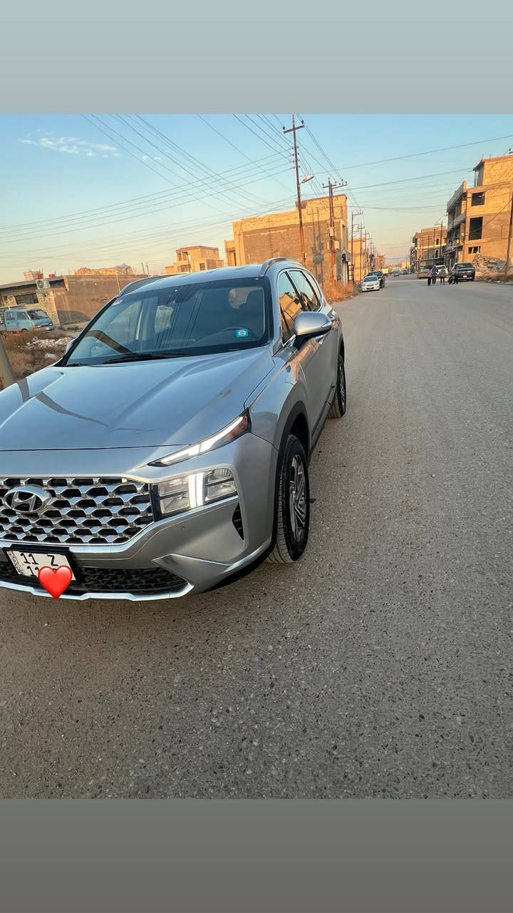 هيونداي سنتافي HTrac(هاترك) لمتد 2023 دفع رباعي
حجم المحرك 2500    
رقم ***********/
السعر 220
المواصفات:-
1- مفتاح ذكي بصمة + التشغيل عن بعد .
2-  كير بنظام الازار المنفصلة الاصدار الجديد ( بيانو)
3- كير ماوس ثانوي لأوضاع القيادة / Drive Mode 
‏Comfort - Smart - Sport 
4- نظام HTRAC الحديث.
5- هاند بريك بصمة 
‏6 - Auto Hold  أوتو هولد
7- خاصية ISOFIX   ايزو فكس قفل الاطفال
8- نظام مانع الانزلاق
9 - نظام نزول المنحدرات.
10 - نظام اطفاء المحرك (A) ذاتيا في الازدحامات لتوفير الوقود
11- شاشة تدعم Apple Car play و Android وبلوتوث مدمج والأوامر الصوتية
12- الشاشة الوسطية حجم كبير 12 انج مع دعم الملاحة بالخرائط GPS وبوصلة للاتجاهات
13- شاحن هاتف wireless
14-  مخارج شحن USB وتشغيل الميديا
15- منافذ للطاقة كهرباء 12فولت ومنفذ 110 فولت
16-  المرايا الجانبية قابلة للطي + نقطة عمياء + هيتر + اشارات
17- مرايا جانبية بخاصية الترحيب والفتح عند الاقتراب والاضاءة في الضلام
18-  الصندوق كهربائي ذكي يفتح عند الاقتراب
19- حساسات ضغط الاطارات 
20- حساسات أمامية / جانبية /خلفية
21-  كامرة اضافية لتقنية منع الخروج عن المسار
22- ميزة التوقف الذاتي للمركبة منعا للاصطدام عند القيادة او الرجوع
23-  المركبة تعيد نفسها للمسار الصحيح عند عدم الانتباه
24- لايت زينون رباعي العدسات بتقنية High Beam الانارة الذكية + LED  نهاري 
25- بك لايت LED مميز مدعوم بتقنية ضد الضباب لاوضح رؤية للمركبة

26- كاميرا دوارة 3D تفاعلية متعددة الاوضاع
27- اضاءة داخلية LED تقنية Ambient Light متعددة الالوان 
28- مرآة داخلية بخاصية التعتيم الذاتي 
29- سستم صوت هارمن كاردن 10 سماعات محيطية مع دمام وتويترز 
30-  نظام القيادة الذاتي الذكي في الشوارع المخططة 
31- مثبت السرعة Cruise وميزة التباعد عن المركبات
35- خاصية المايك 
32- حساس حراري بسقف  السيارة بتحذير صوتي في حال نسيان الاطفال في المركبة
33- قفل الابواب والنوافذ / خاصية عدم العبث للاطفال
34- القفل المركزي للابواب وعدم الفتح عند مرور مركبة بشكل قريب من السيارة 
34- مقعد السائق خاصية الخزن وميزة الخروج المريح عند الاطفاء
36-  المقاعد الامامية كهرباء +تدفئة
37- شفتات رياضية بالمقود
38-  التبريد والتدفئة تحكم شاشة وتحكم يدوي ايضا
39-  التبريد امامي خلفي مناخ منفصل

40- قبضات أبواب ألمنيوم مع خاصية الانارة ليلا
41- حساس لمس ابواب لفتح وغلق باب السائق والراكب
42- ماسحات امامية حساس / تشغيل تلقائي وسرعة حسب غزارة المطر
43- ماسحة خلفية حساس /  تشغيل تلقائي عند المطر
44- اريل نفكيتر مدمج بتقنية التقاط بث الراديو HD
45- الصندوق كهربائي ذكي يفتح عند الاقتراب
