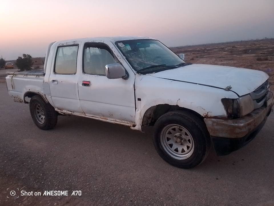سلام عليكم سياره دير للبيع اوراق كامله مكينه حداديه تايرات مكان الشطره بني زيد رقمي ***********
