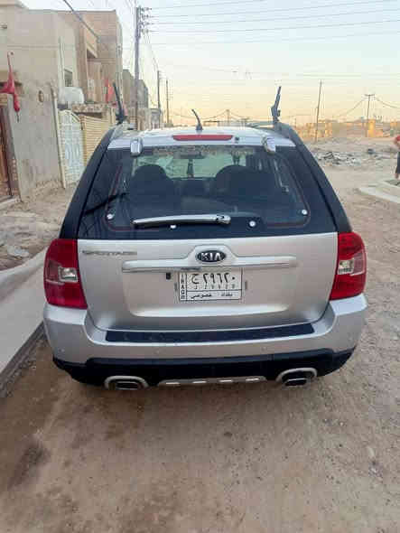 السلام عليكم شياره سبورتج ٢٠٠٩ خليجي محرك ٢٠٠٠ دوش السياره مصبوغه عام الجماليه السعر ١١٥ 
الاتصال على الرقم 
***********
