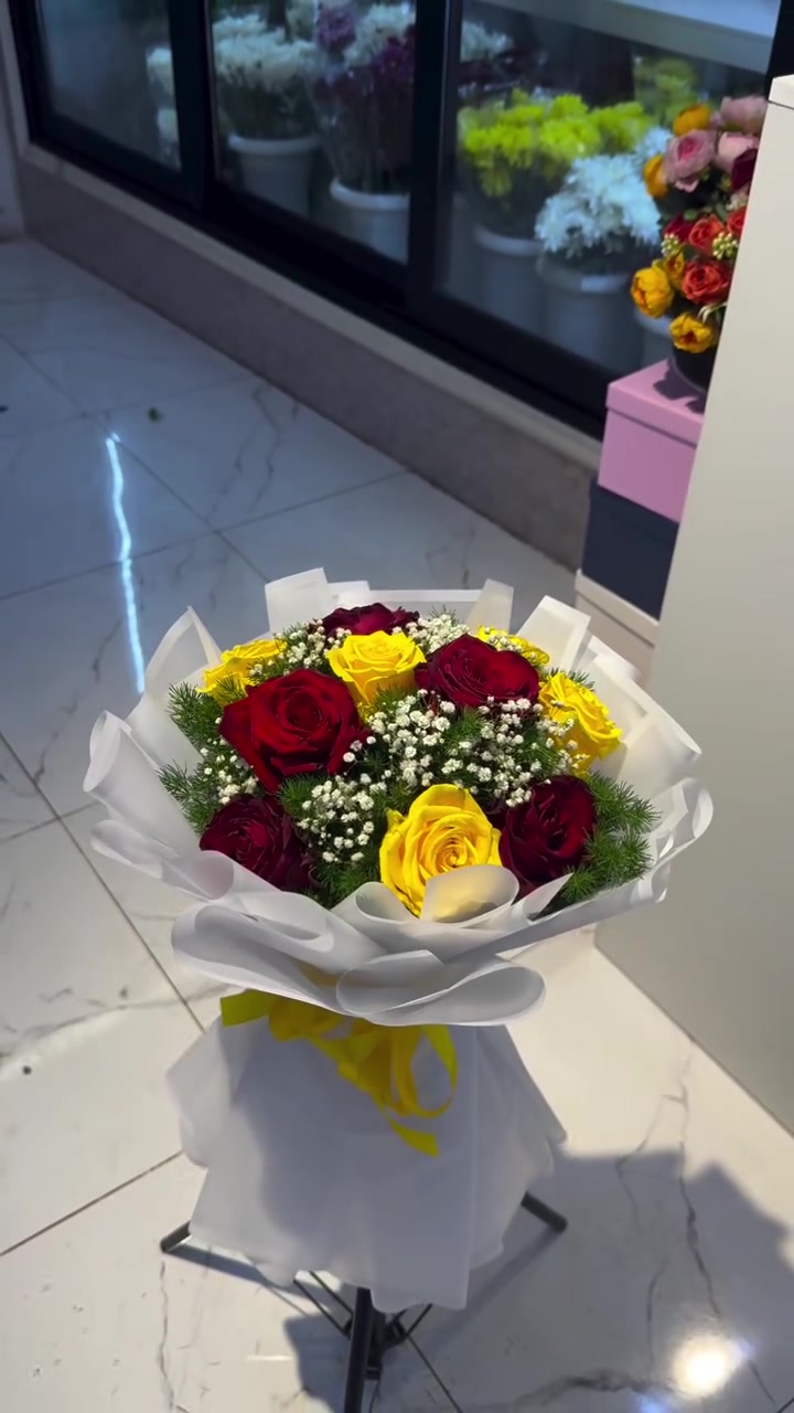 تجهيز بوكيهات الورد و مسكات التخرج و الهدايا ❤️
يتوفر ورد طبيعي و صناعي 🌺🪴
تتوفر هدايا متنوعة نسائية و رجالية 🎁
توصيل كل بغداد 🚚 : واتساب  *********** 
 العنوان📍: بغداد الزعفرانية - مقابل الجامعه التقنية الوسطى
