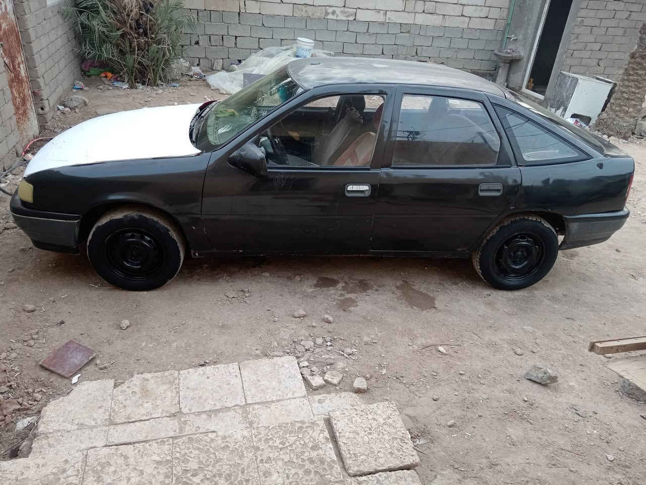 للبيع اوبل فكترا 91 سياره جازه نضيفه مكينه كير مكفولات كير عادي حداديه نضيفه رقم ذي مداور ثاني يوم مكاني ناصريه السعر ١٨ ***********
