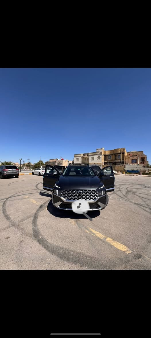 سنتافي گلكرافي مرقم ذي قار كفاله عامه تقرير تعمل وتسير 
فول مواصفات 
موديل 2023
ماشيه 18 الف 
سعرها 255 وبيها مجال مكانها ناصريه مركز
***********
