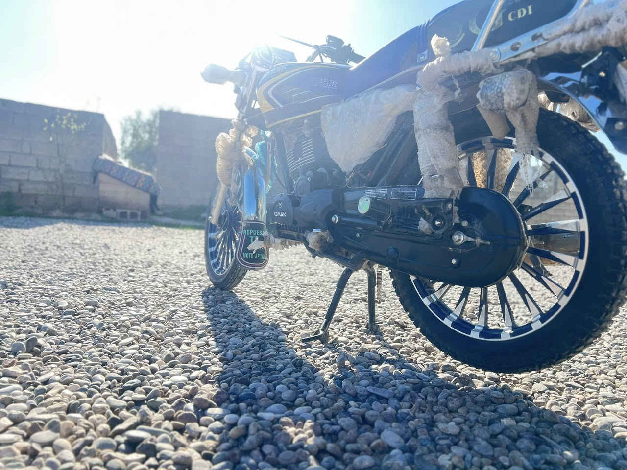 بعد السلام
درااجه 5 گير موديل 2025 (استخدام شخصي) جديد بمعنه الكلمه وتجي اشوفه انطي بيه شرط من التاير للتاير منفيس بصمات 2 سويج 2 / سعر 775 وبيه مجال قليل جدااا *********** او خاص موجود
