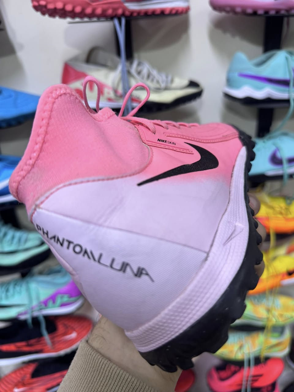 نايك فانتوم برو 

باله اصلي فول نضافه 

قياس 42 

توصيل متوفر جميع محافضات العراق 

***********
