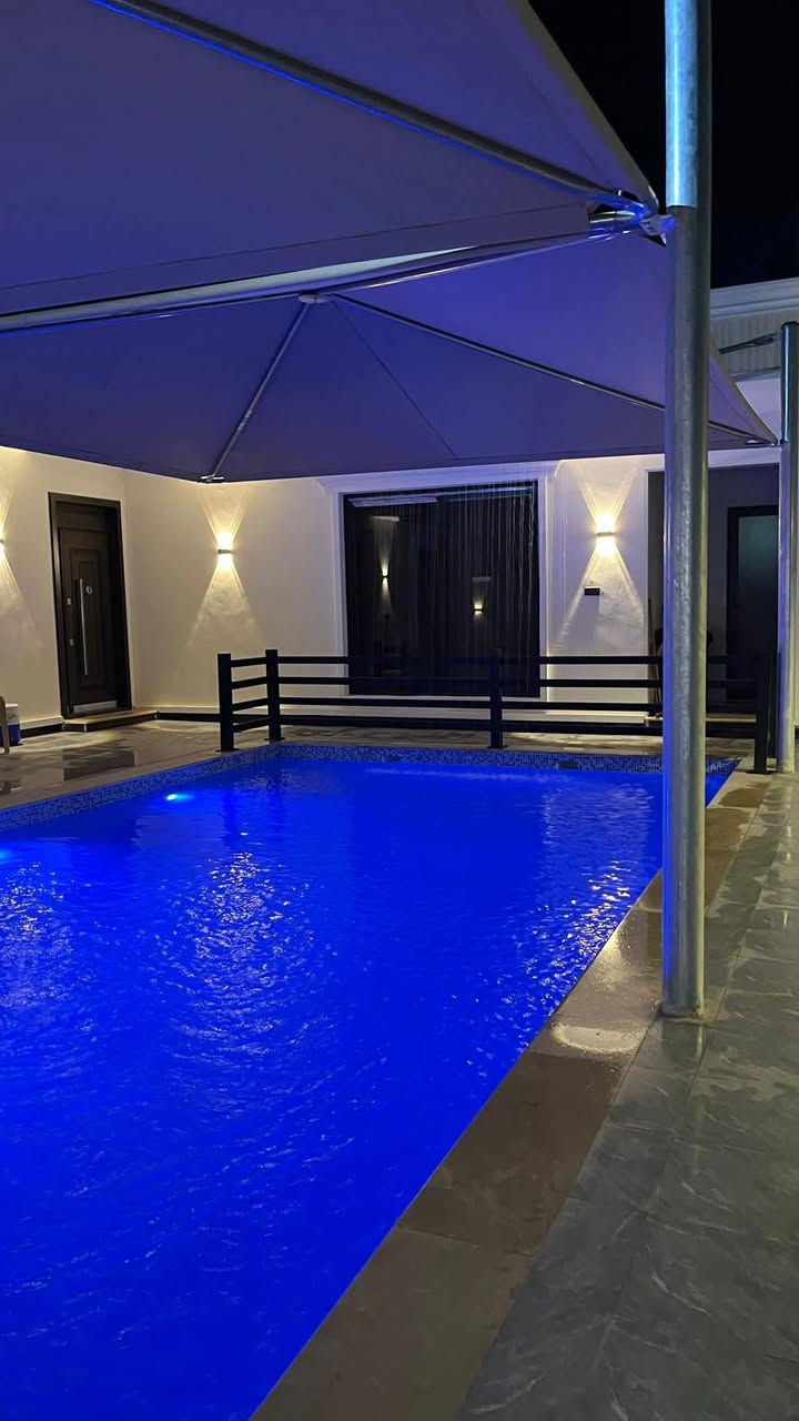 تتوفر حجوزات طيلة أيام الأسبوع يتوفر مسبح حار للحجز والاستفسار واتساب ***********
موثقة بتطبيق اجرلي بغداد
