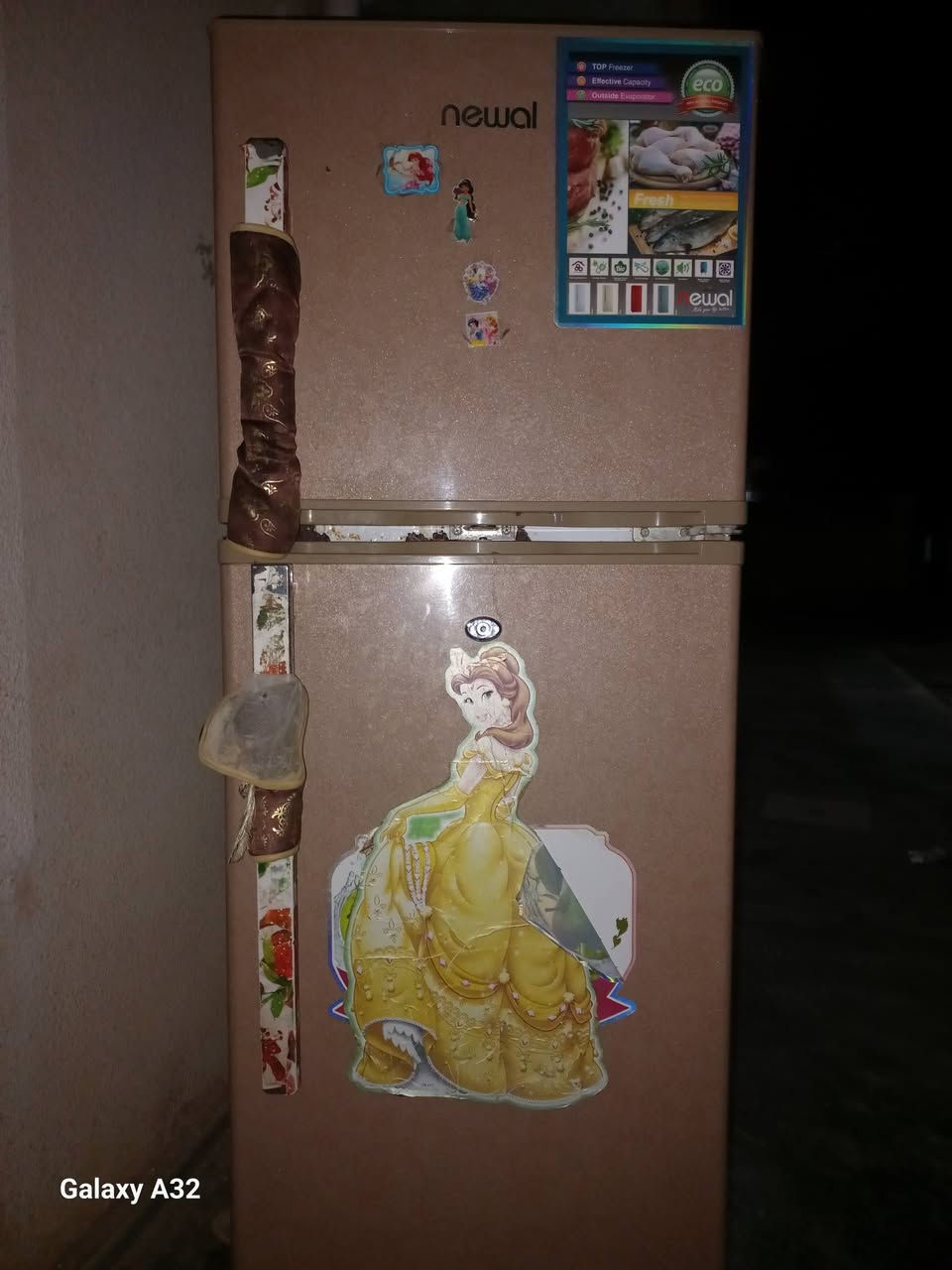 السلام وعليكم توجد ثلاجه البيع السعر خاص الاتصال علي الرقم ***********
