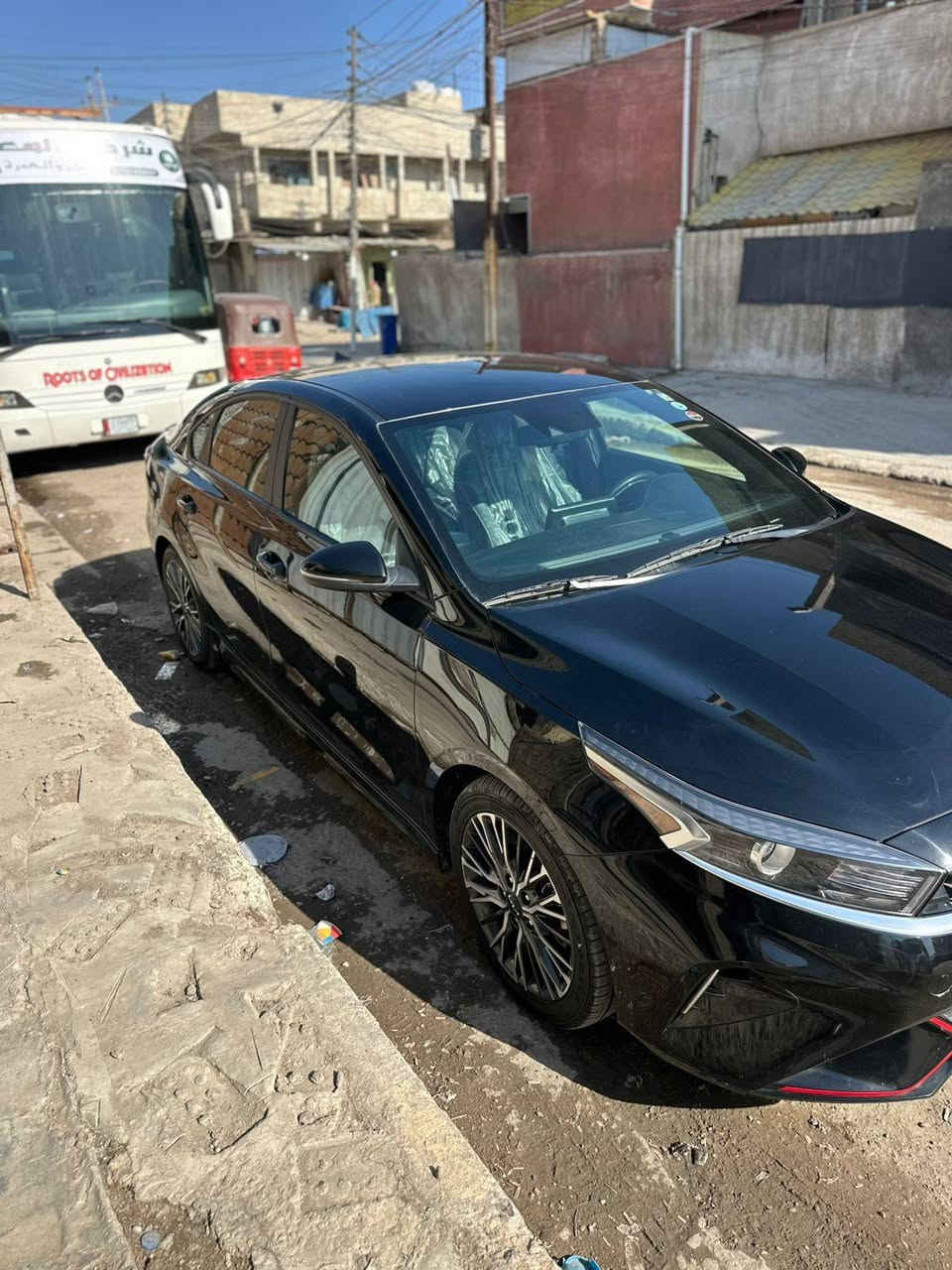 سلام عليكم فورتي موديل 2024 الون اسود مكينه الفين دوش حادثه  باب سايق وارد أمريكي  مكانه بغداد العبيدي الرقم وتساب***********
