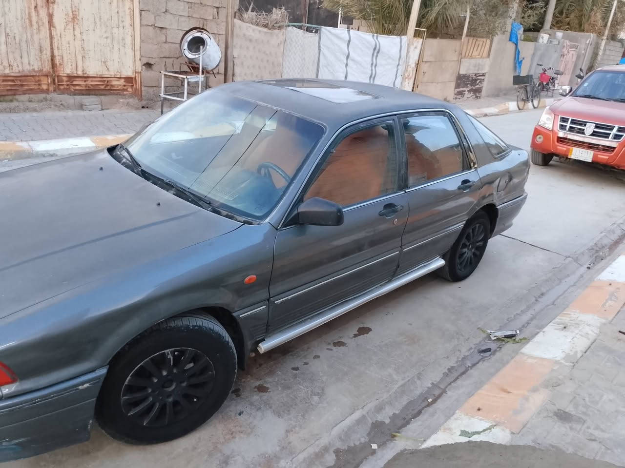 مسبوشي كلنت البيع سياره حلوه ومرتبه زوج تاير امامي جديد صبغ عام جاملغ خلفي بيه ضربه ومصلح غير هاي مابيه شي محرك كير كامله صدره حلو مابيه شي بس يرادله دبل خلفي  مكان السياره ديالى السعديه *********** موديل 92 سنويه ماصاقطه صاحبه موجود يحول سعر السياره35بيه مجال قليل رقم السياره كركوك
