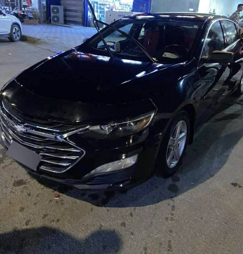 ***********هاتف)  (سياره ماليبو
موديل 2019
اللون اسود
ماشيه 84 ml
بيها  طرف البنيد والجاملغ 
واكو طخات بسيطه 
مكينه وكير وتبريد مكفول 
تايرات جدد قبل شهر مبدلهن 
باتري هم جديد قبل شهر بدلته 
السياره ما ناقصها شي 
زنون عالي ناصي 
رقمها بغداد 
معوقين  وكاله بعد 6 اشهر وتصير حره 
السعر 110 وبيها مجال
