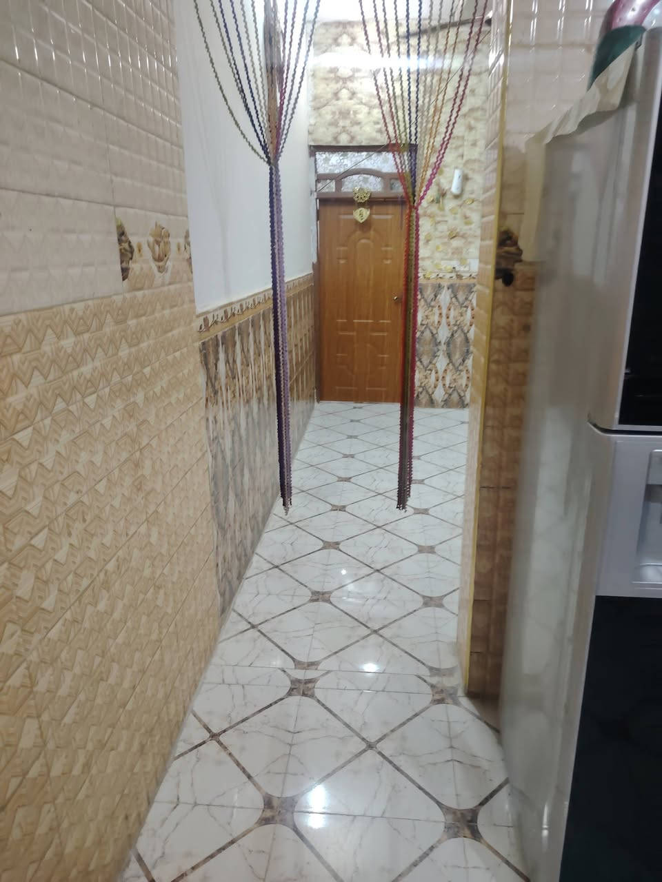 السلام عليكم بيت للبيع المساحة ١٠٠ متر حي الحسين الجديد دوانم ابو حوراء طابو زراعي  سند ٢٥ للاستفسار ت ***********
