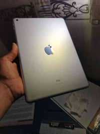 آيباد 9 • ٦٤ • نضيف