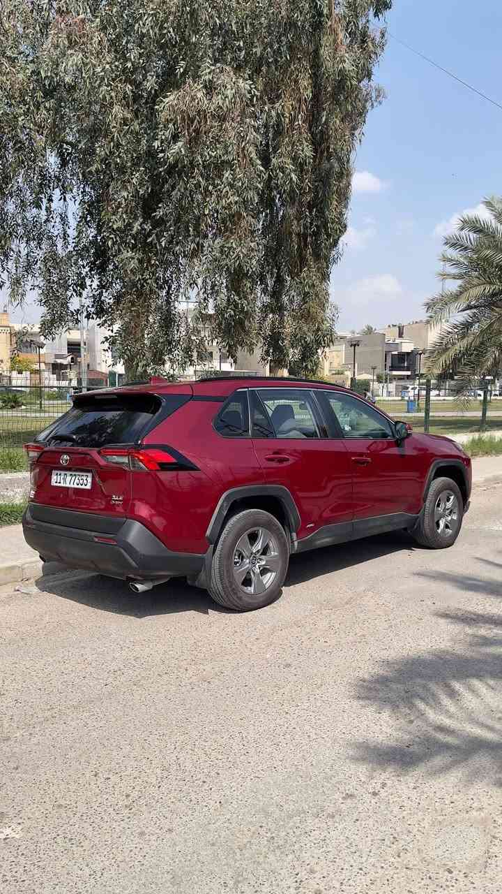 راف فور 2025 XLE هايبرد حادثها بارد بالجاملغ السايق ماشية 7000 ميل للاستفسار سعرها 23500 دولار 
***********
