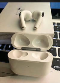 عرض  AirPods Pro ￼ الصنع USAامريكي California كليفورنيا ضمان استبدال ا...