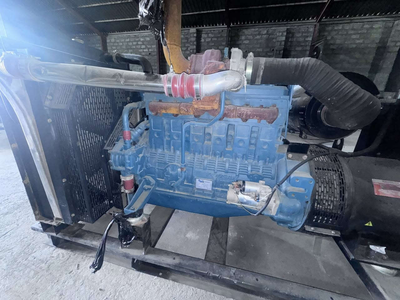 السلام عليكم 
مولد دايو دوزان كورين
6 بستم
350 kv
أوتو تشغيل وإطفاء ذاتي
للاستفسار /***********
ابو محمد الاعرجي
