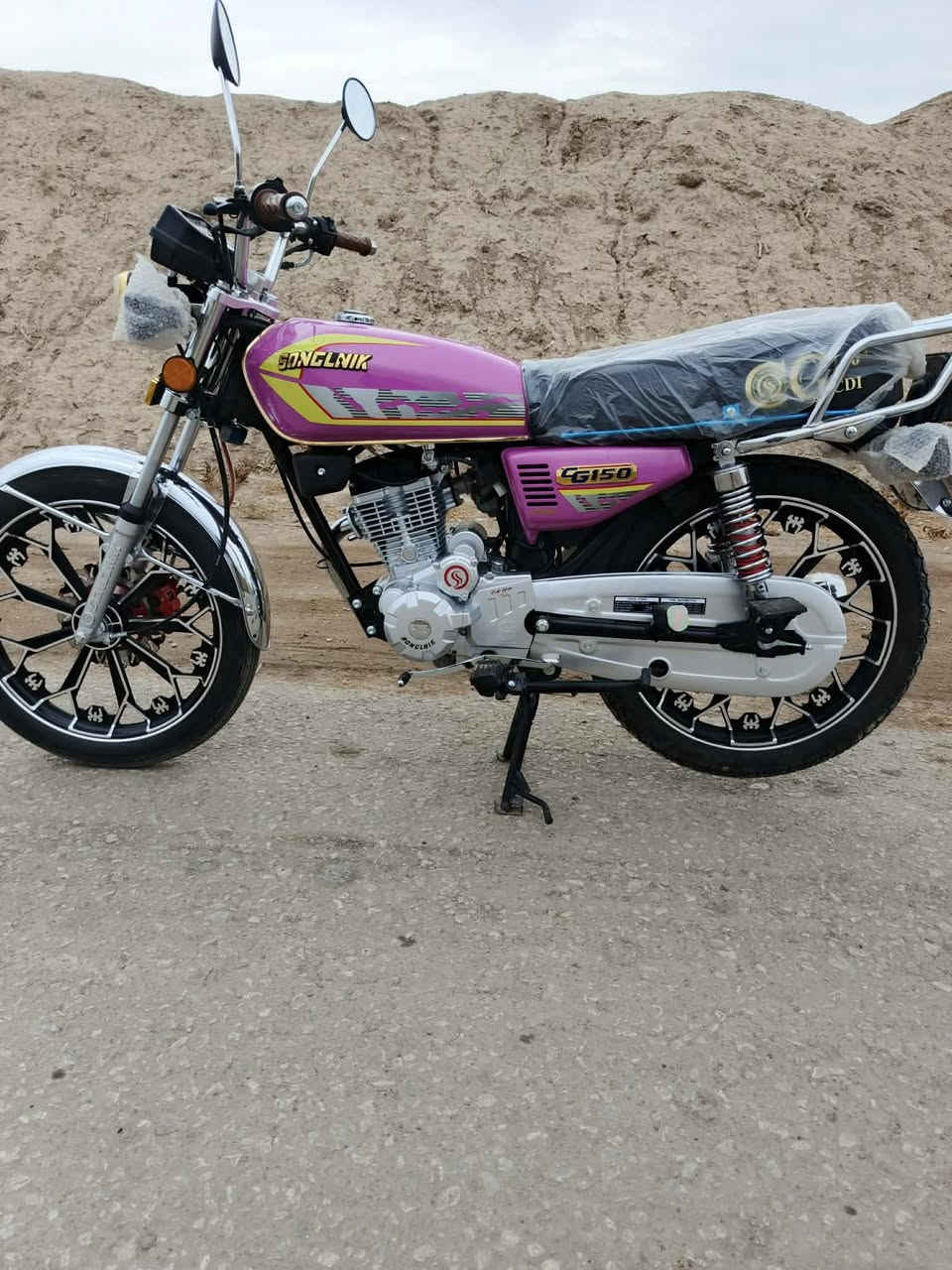 سفان الي بيع أورق موديل 2025بل. 800 بيه مجال ***********
