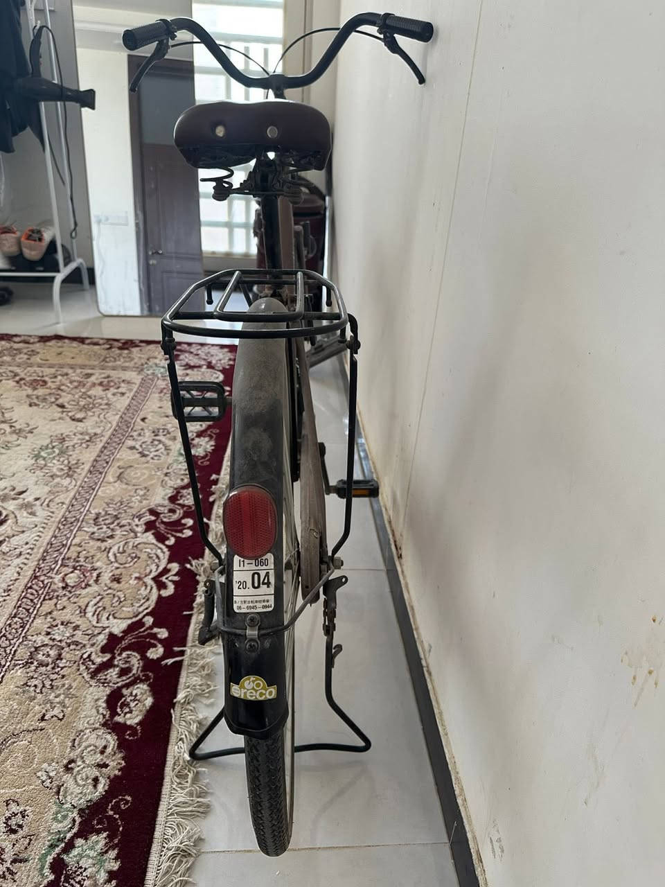 باسكل بطه ياباني لون ببسي واشتريته استخدمه قليل وعفته لان جبت دراجه اليريده يتواصل وياي ع واتس اب ونتفق ع سعر العنوان مكاني النجف حي جامعه 
رقم الواتس اب 
***********
***********
