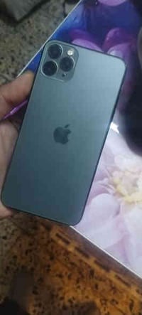 ايفون ١١ برو ماكس ذاكره256🤎❤️ بطاريه١٠٠❤️🤎مستبدل اصلي جهازز كله شغال م...