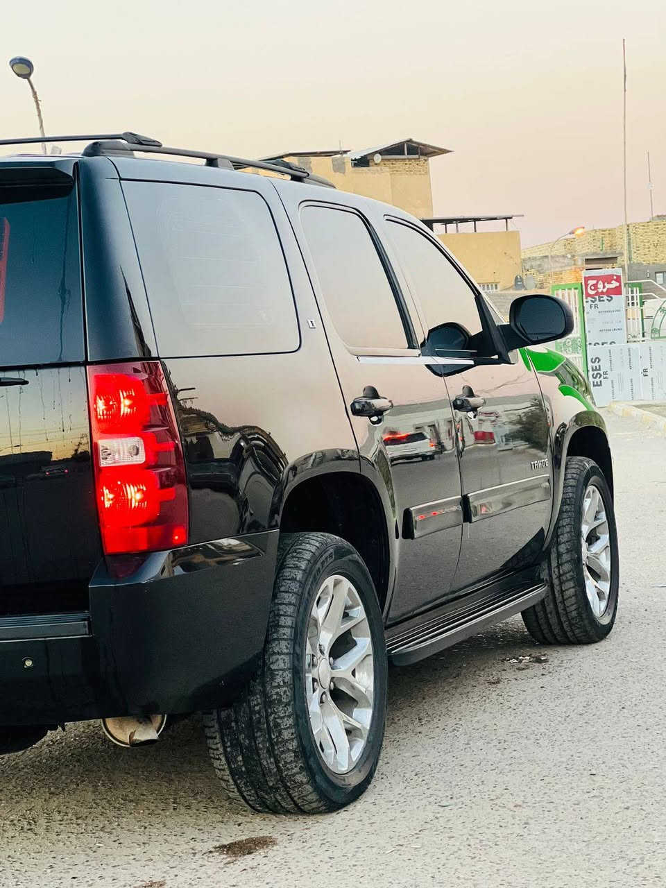 ادوات متوم شرط الحاسبه رقم نكليزي 
اقرا التفاصيل وبعدين اتصل او قبل كلشي امشي عليك الحسين لاتكسر بحلالي  والمايعرف اسعار هل موديل كلشي موجود. من تجي وتكله نقص الف انطيك بمكانها ورقه 
تاهو خليجي موديل 2014 اصل وكفالة من الدعاميه للدعاميه شرط سونار مرفق بلمنشور لاصبغ ولافتح. لاكص ولاضربه زيرو بعدهي مواصفات LT تخم تاير حداده لايت زنون ماتكله بيها نقص لو برغي تدفئه تبريد هوه السونار يمك ونت احكم عليها شرط دواخل فلينه فقط بيع مكاني بصره قضاء المدينه اكو كلشي بلسوك كلمن وسعرها ونضافتها والموديل ال 14 معروف شنو هوه السعر 125 وبيها مجال.   
***********
