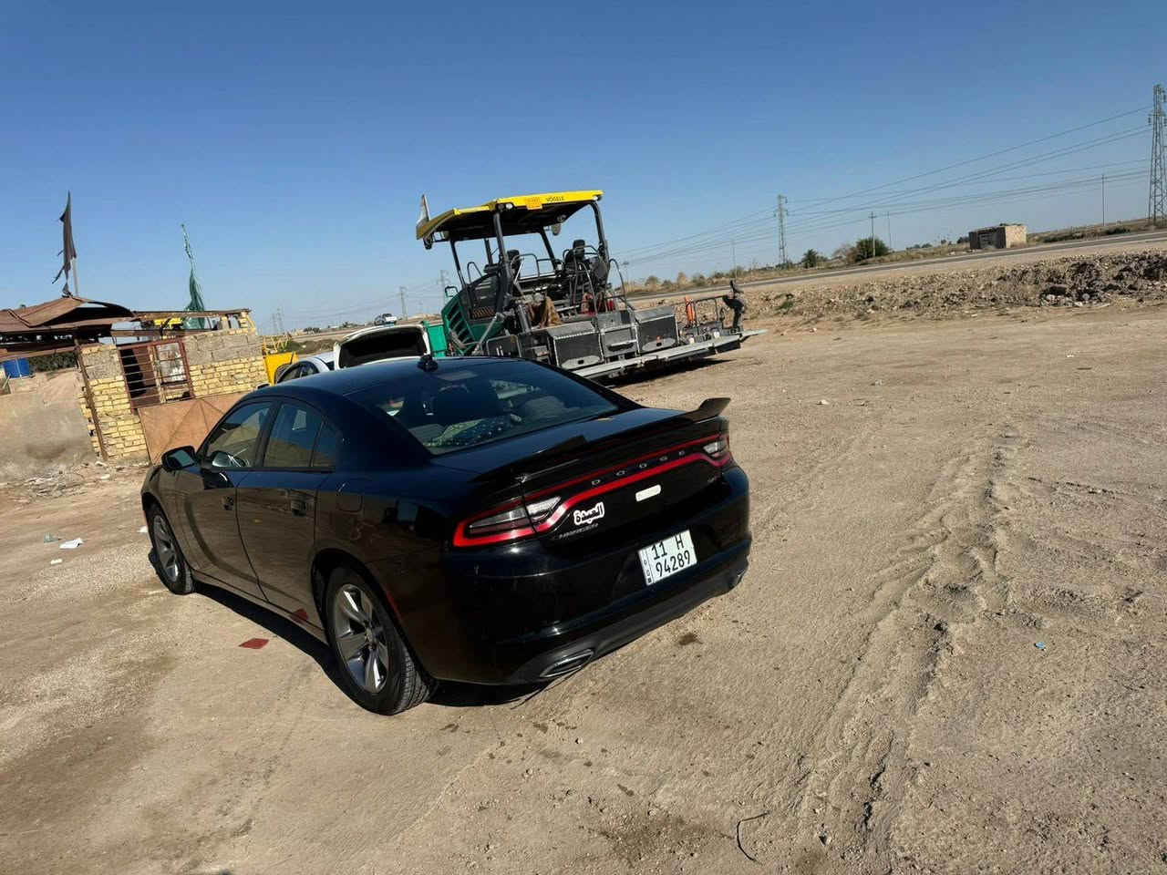 السلام عليكم شارجر✋
موديل 2017 محدث 2018  ✅
رقم بغداد انكليزي 
هزه وسنويه جدد  وباسمي السيارة
 تنتهي سنويتها 2031 تحويل بسمك ثاني يوم
كير طياره 🚀
شاشه جبيره🗾
بصمه🫆
كشن كهرباء  كشن تدفئه ويل 18 
مكينه3600 مامفتوحه✅
مكينه جديد شادها للسياره✅
حادث چاملغ وبنيد. 
السعر 165$ وبيها مجال للطيبين ،
   
مكان السياره ذي قار الفجر  مكلف بالنشر وهاي كل التفاصيل 
للاستفسار الاتصال على الرقم ***********

الله شاهد مكلف بالنشر 😘
