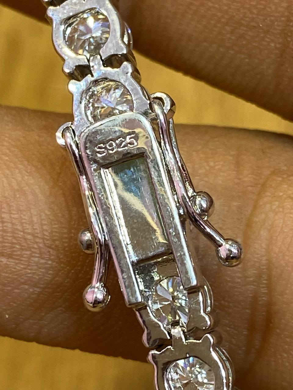 سوار موزنايت مع الكارت
17cm 
50 ألف مع التوصيل


**إذا كنت صاحب هذا الإعلان وتريد حذفه لأي سبب، رجاءا أرسل رسالة إلى الدعم الفني**