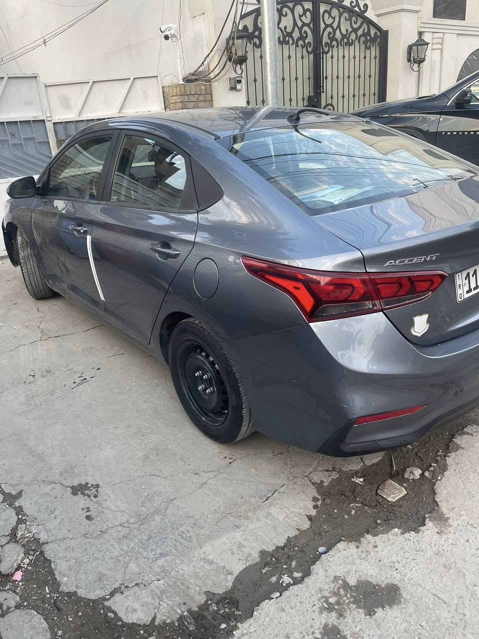 اكسنت 2020 وارد امريكي حادثها امامي مبيها اي نقص مواصفات عاديه رقم بغداد باسمي السعر 97$وبيها مجال الشراي يتصل على الرقم ***********
