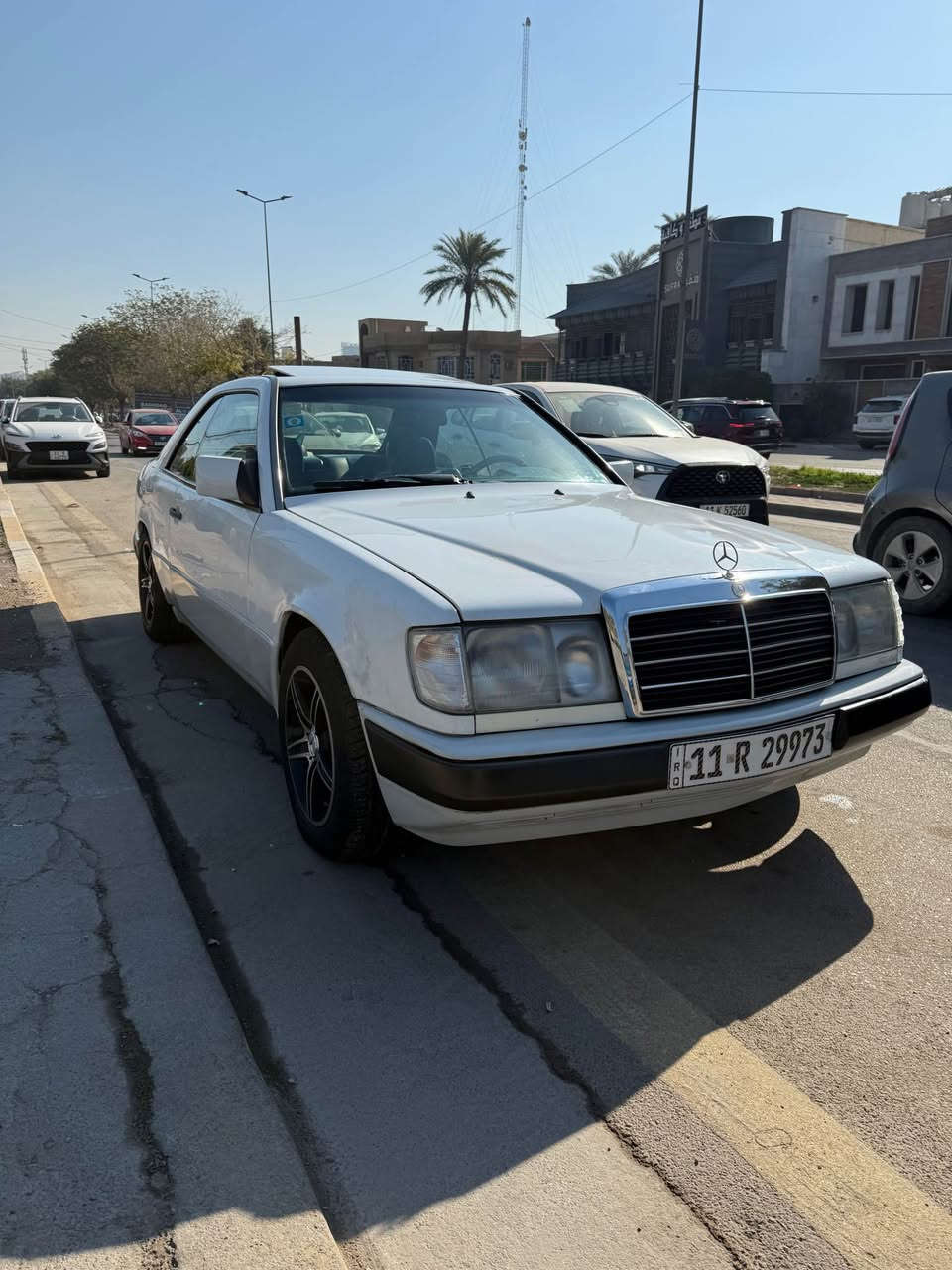 مارسيدس 300ce 
موديل 1988 
سياره عضمتهه حلوه مكينه 300 عنكبوت 
قواعد دبل نضيفه رقم بغداد بسمي تحويل ثاني يوم 
تخم تاير جديد السياره يرادلهه شويه ترتيب للغرفه 
سعرهه 58 ورقه 
للبيع او مراوس ويه ام عيون 
مكانهه كاظميه ساحه عدن او منصور
*********** بغداد, العراق
