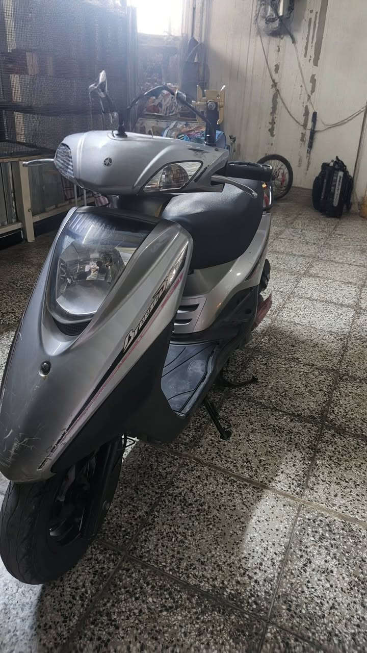 دراجه ياماها بريز لايت ناصي  Dxمحسن
الدراجه عله وضعها البلادي مكفوله من كلشي
مكينه كهربائيات باتري تايرات كلها كامله مكمله 
دبل سويج 
مكاني بغداد 
رقمي ***********

