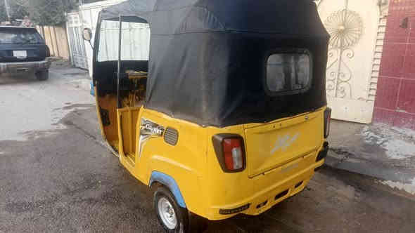 سلام عليكم تكتك بياجو للبيع مديل ٢٠٢١ اوراق كامله سعرها ٢٠٠٠ مليونين وبيها مجال بسيط مكاني بغداد الشرطه الخامسه ***********
