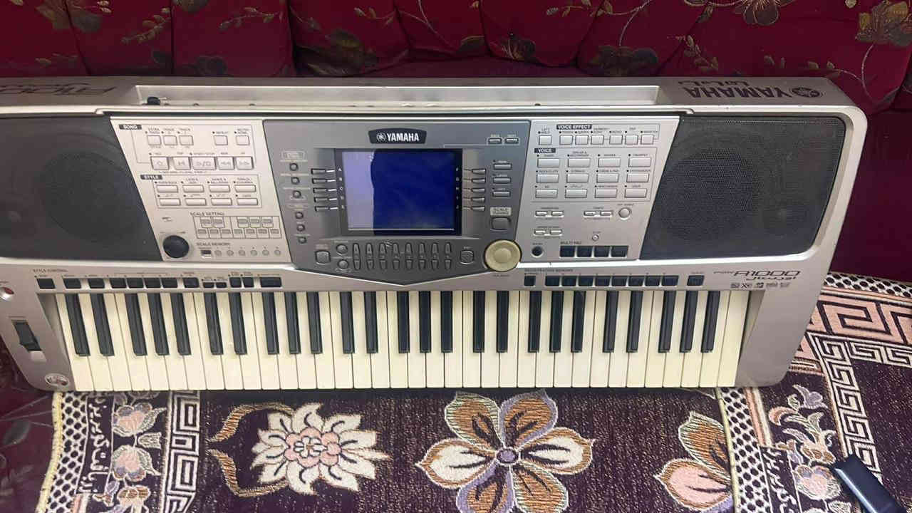 السلام عليكم 
للبيع اورك Yamaha 1000
جهاز نضيف شرط الفحص /السعر 450 وبي مجال
العنوان موصل الدواسه فرع المكاتب مكتب اللامي للموسيقى 
***********/***********
