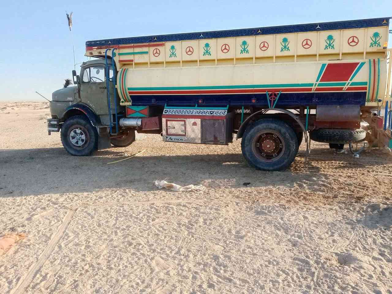 السلام عليكم للبيع اخشم موديل 69 رقم انبار باسمي تحويل مباشر سياره محدثه كير ومكينه وكسن كل 81 تانكي تفصال جديد مكان السياره الناصريه استفسار على هذا الرقم ***********
