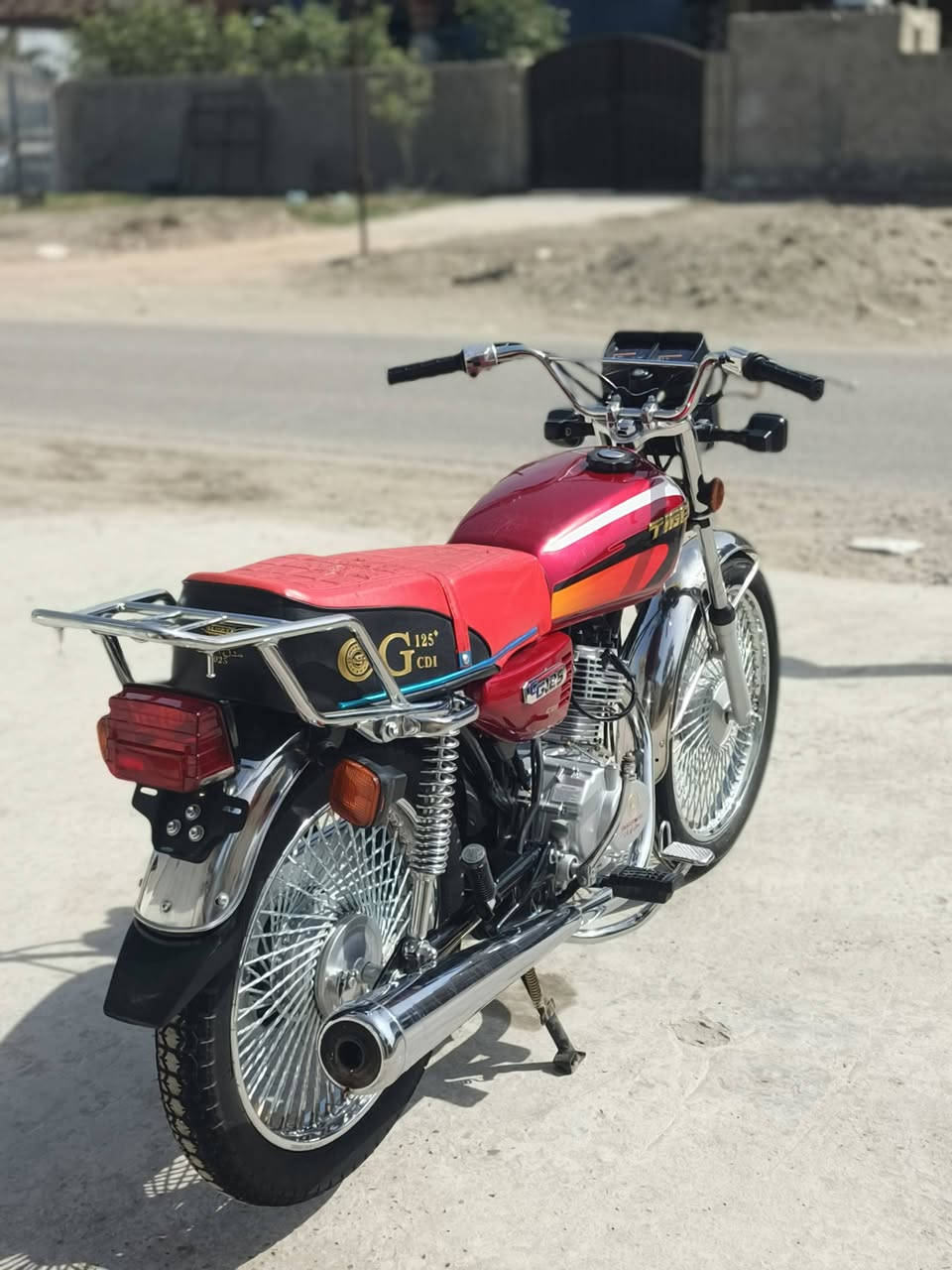 سلام عليكم ورحمة الله
تايكر موديل26
صارلي سبوعين من طلعته
دراجه زيرو ع وضع شركه
برغي مامفتوح بيه الله شاهد
مكاني بابل المسيب سده الهندية
للستفسار ***********
