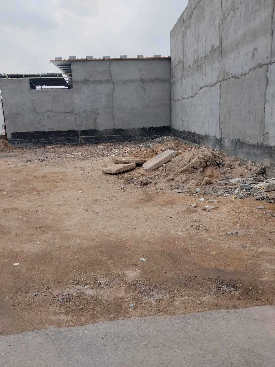 السلام عليكم قطعه ارض للبيع المساحه 150م طابو زراعي عراقي العنوان بصره ابي الخصيب مجيبره قرب تصوير نور المرتضى الاتصال على الرقم التالي *********** البصرة, العراق
