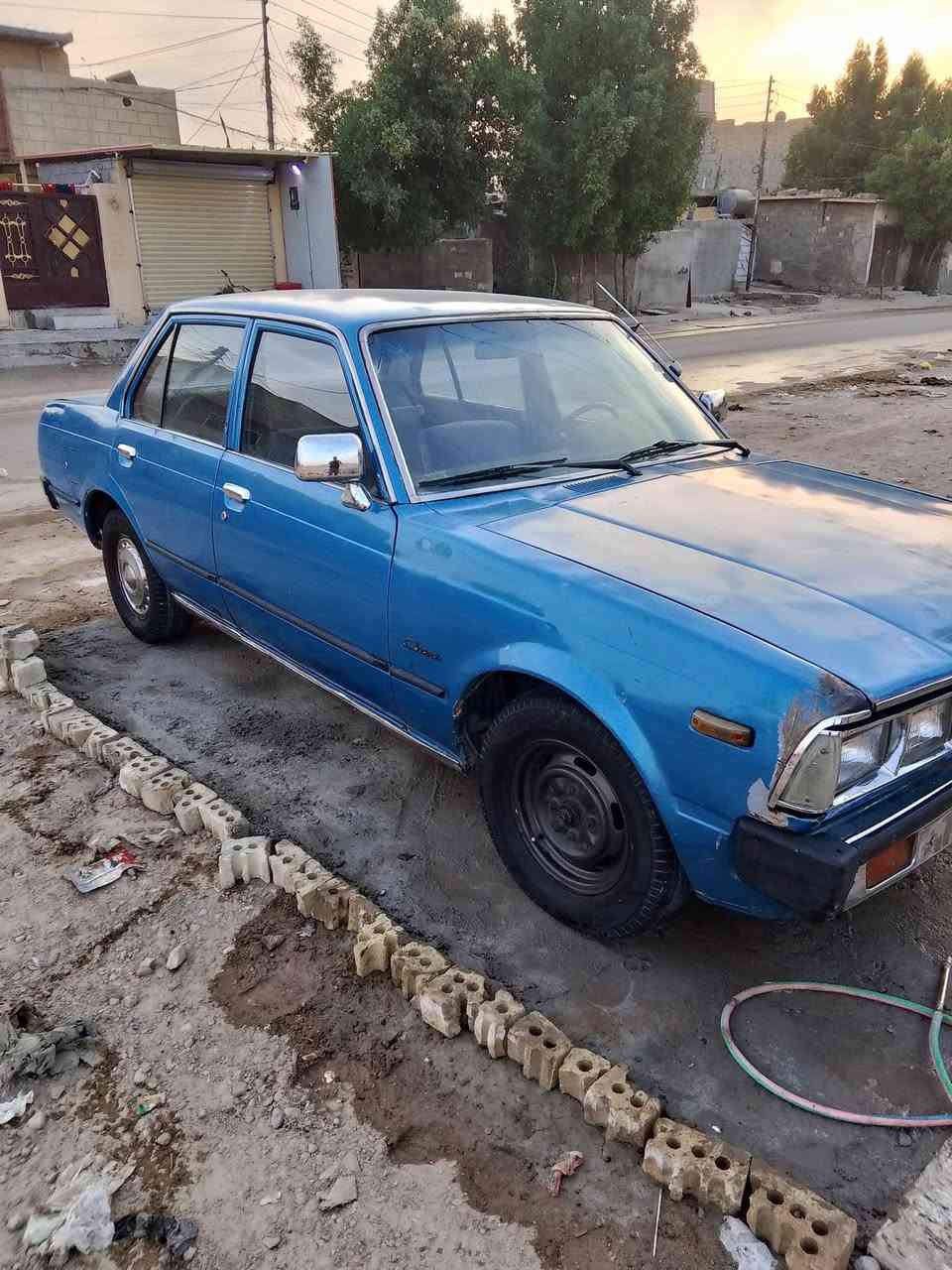 سلام عليكم سياره كرونه موديل 80 للبيع بسمي تحويل ثاني يوم كير ومحرك بلادي كهربائيّة كلهه شغله تخم تاير تبريد شغل ثلج سياره كلهه شغله سايد بريك صدر امامي وخلفي جديد سياره جاهزه مانقصهه شي
مكان بغداد حي نصر 
لسعر 28
لاستفسار على رقم 
***********
