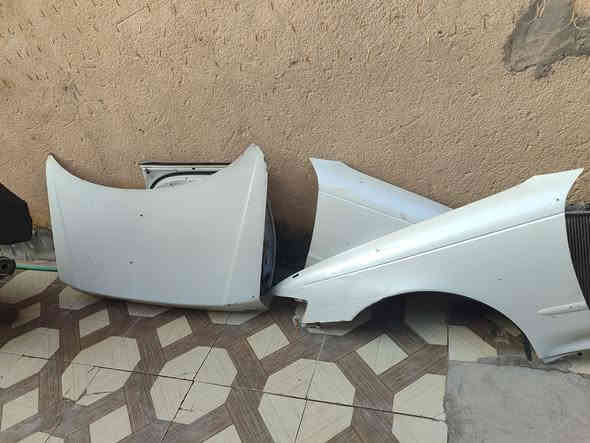 السلام عليكم للبيع اغراض مارك نفخ لون لولوي بدون ضربه بدون صبغ  جامغلاات وباب خلفي وصندوك  سعرهن بيع شلع ب 80الف المكان البصره القرنه بني منصور ‏‪0775 759 6264‬‏
