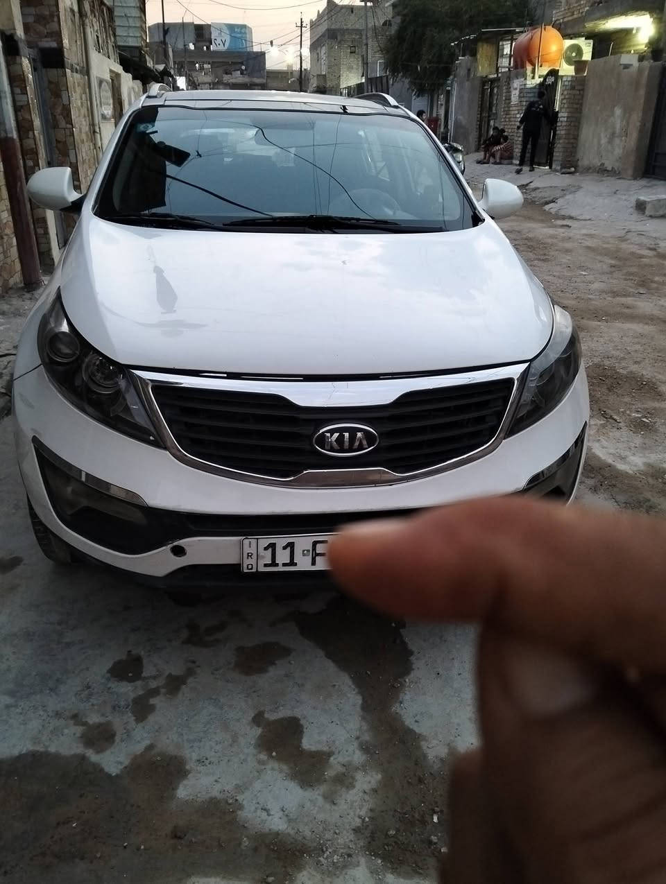 للبيع كيا سبورتج موديل 2012 وارد خليجي محرك 2000 تبريد شغال بانوراما السعر 125 ورقه المكان بغداد للاستفسار الاتصال ***********
