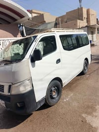 ‏نيسان زعره 2013   ‏مكينه وكير مكفوله مصفره ضريبه وهيئه  ‏رقم ديالى  ‏...