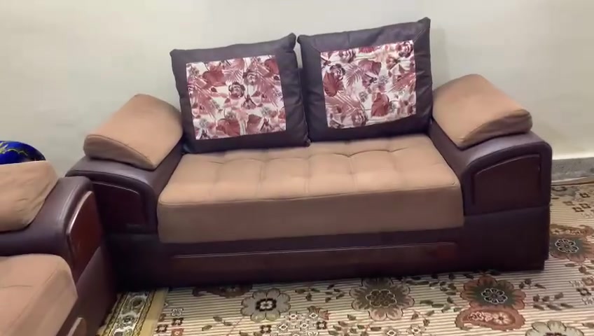 تخم تركي ١٠ مقاعد للبيع


**إذا كنت صاحب هذا الإعلان وتريد حذفه لأي سبب، رجاءا أرسل رسالة إلى الدعم الفني**