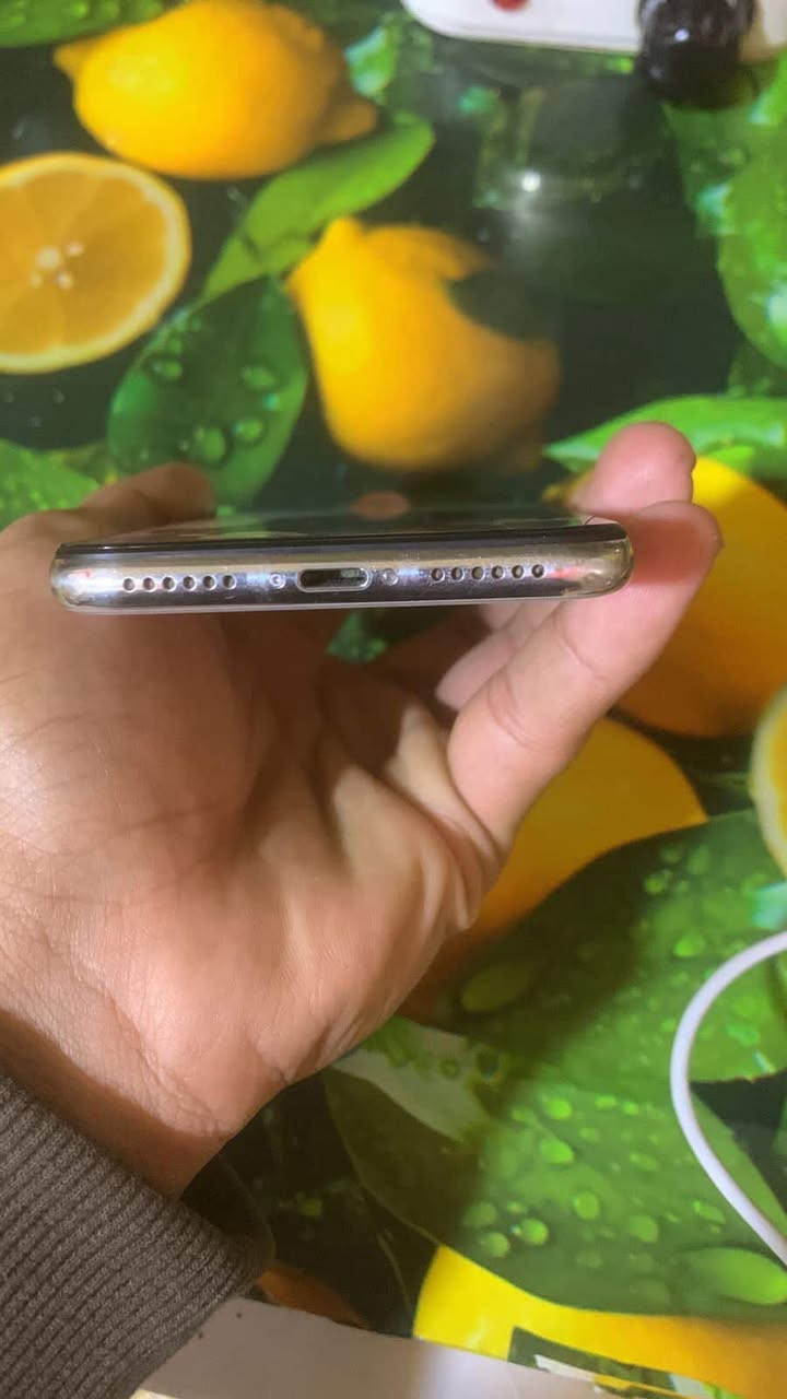 السلام عليكم جهاز اكس ◝؏َـاﺂديـہ  مبدل شاشه اصليه وفطر بضهر اماً الباقي كله شغال سعره ١٠٠وبي مجال قليل وشرط الفحص مكاني كربلاء ***********
