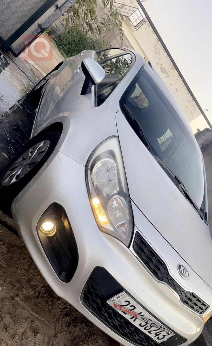 ريو 2014 فول خليجيه مكفوله بدون ضربه بدون صبغ مواصفاته فتحه مري كهرباء وشفط اشاير بالمري فول تحكمات حساس خلفي شادله شاشه تاب اصليه وكامرا خلفيه اربعه دسك مكينه كير مكفولات وجدد صدر امامي خلفي بالكارتون تخم تاير مكينه 1600 دبل قطره بانزين عادي محسن تسحك بدون قطرت دوانز بشرط تبريد ثلج ماشيه 111 الف كيلو استخدام بنيه اربيل سنويه جديده وارقام جدد وهزه جديده (شرط التحويل) سياره جاهزه من كلشي عارضه 98 وبيه مجال بسيط للطيبين *********** مكاني بغداد حي الجهاد بيع فقط
