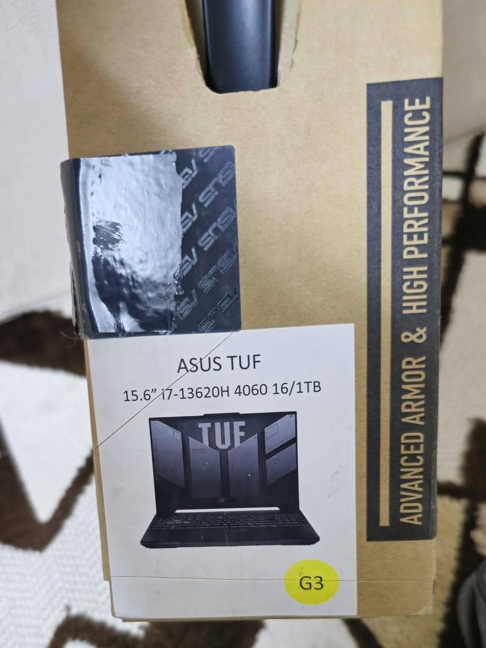 💻 لابتوب ASUS TUF Gaming F15 – قوة وأداء عالي
لابتوب مخصص للألعاب والأعمال الثقيلة، يجمع بين الأداء القوي والمتانة العالية:
🔹 الشاشة: 15.6 إنچ
🔹 المعالج: Intel Core i7-13620H (جيل 13) – أداء سريع للألعاب والتصميم
🔹 كرت الشاشة: NVIDIA RTX 4060 – مثالي للألعاب الحديثة والجرافيك
🔹 الرام: 16GB
🔹 التخزين: 1TB SSD – سرعة عالية ومساحة كبيرة
🔹 الاستخدام: ألعاب، مونتاج، تصميم، برمجة، وأعمال ثقيلة
يأتي مع اللابتوب يد العاب كيمنك من شركة msi و ماوس وجنطة وكيبل LAN مستخدم قليل 
 السعر مليون ونص
المكان بغداد 
الرقم ***********
