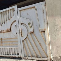 باب خارجي ارتفاع مترين طول ٣ أمتار المكان بغداد/ الرصافة /العبيدي  لاي...